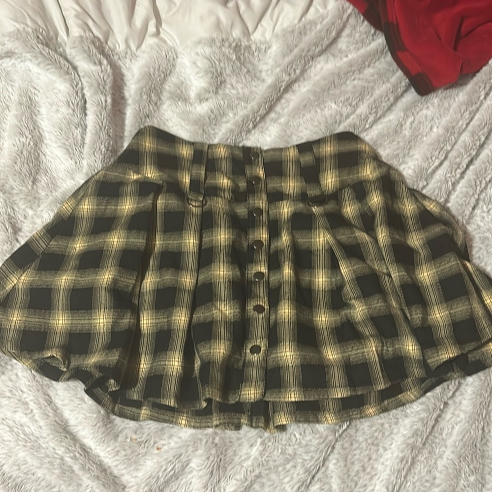 yellow and black plaid skirt from hot topic